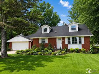 1090 Cole Road, Frenchtown Twp, MI 48162