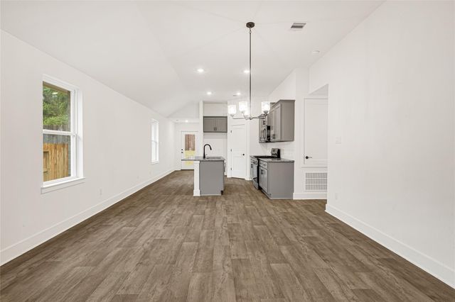 9348 Hard Rock Road, Conroe, TX 77303