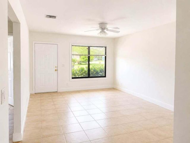 9202 E Highland Pines Boulevard, Palm Beach Gardens, FL 33418
