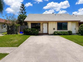 9202 E Highland Pines Boulevard, Palm Beach Gardens, FL 33418