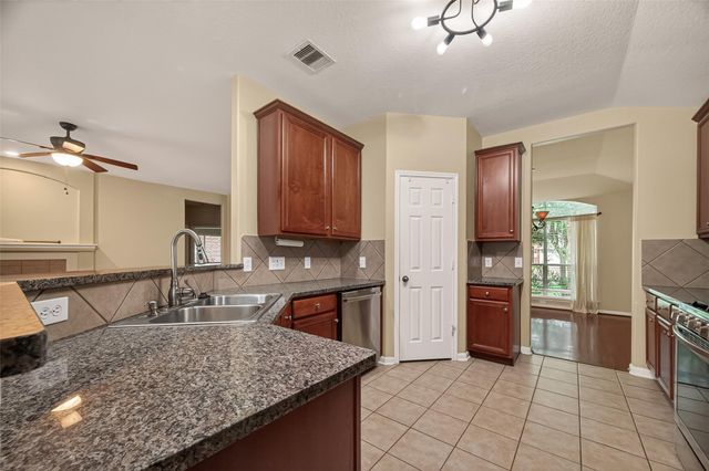 6922 Summer Bridge Lane, Spring, TX 77379