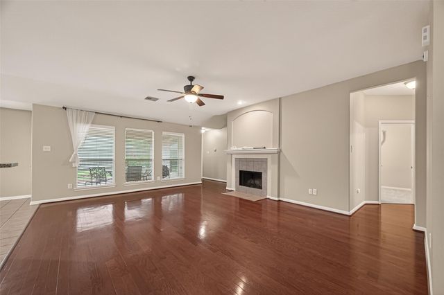 6922 Summer Bridge Lane, Spring, TX 77379