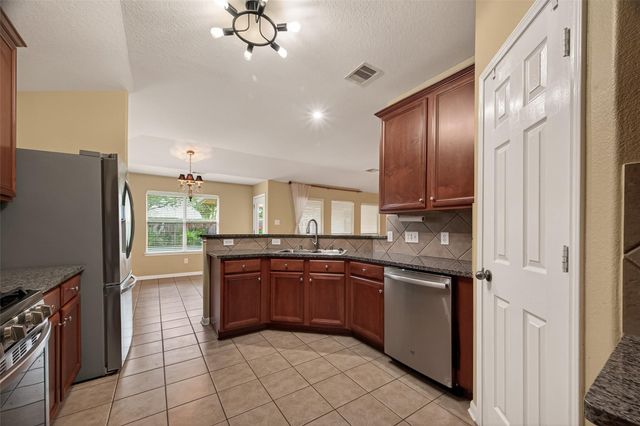 6922 Summer Bridge Lane, Spring, TX 77379