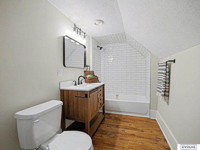 805 1st Avenue, Plattsmouth, NE 68048