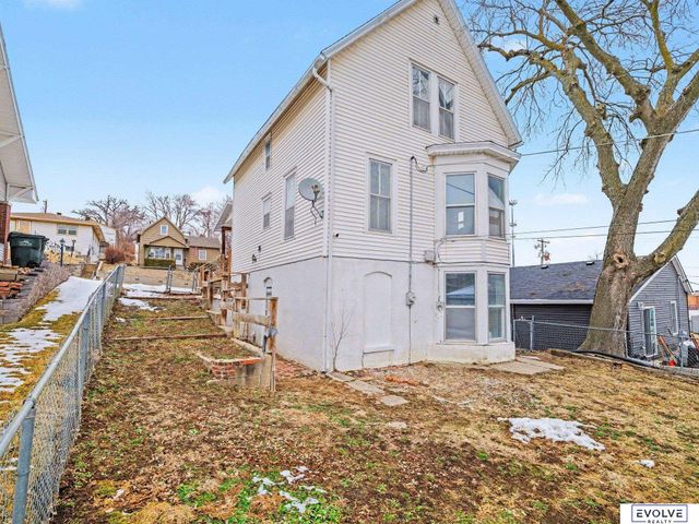 805 1st Avenue, Plattsmouth, NE 68048