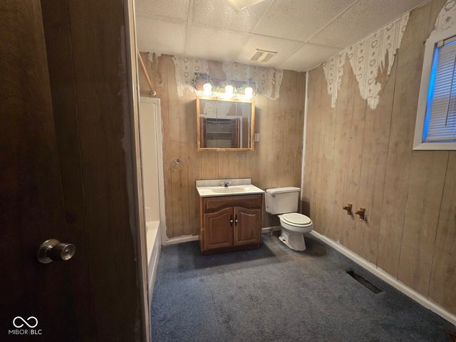 1926 N 8th Street, Terre Haute, IN 47804