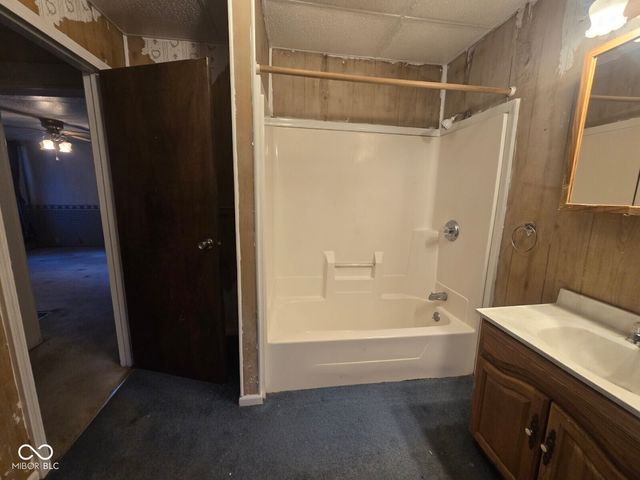 1926 N 8th Street, Terre Haute, IN 47804