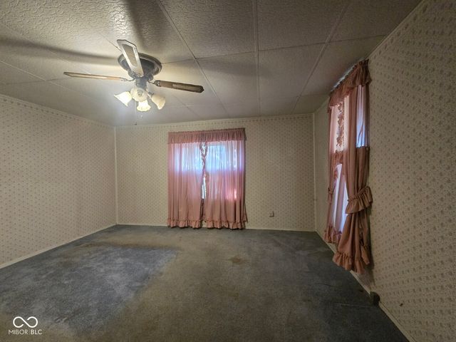 1926 N 8th Street, Terre Haute, IN 47804