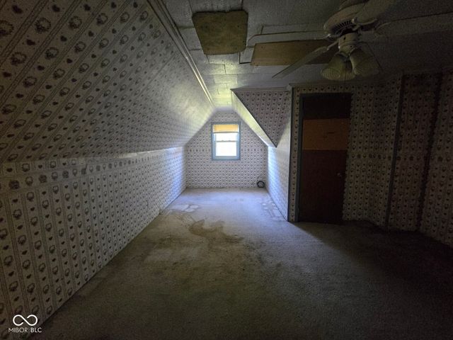 1926 N 8th Street, Terre Haute, IN 47804
