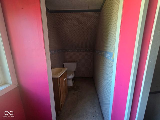 1926 N 8th Street, Terre Haute, IN 47804