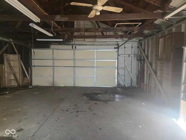 1926 N 8th Street, Terre Haute, IN 47804