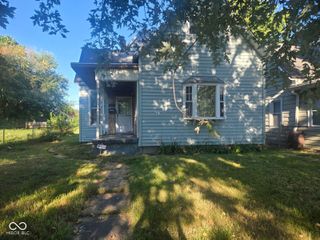 1926 N 8th Street, Terre Haute, IN 47804