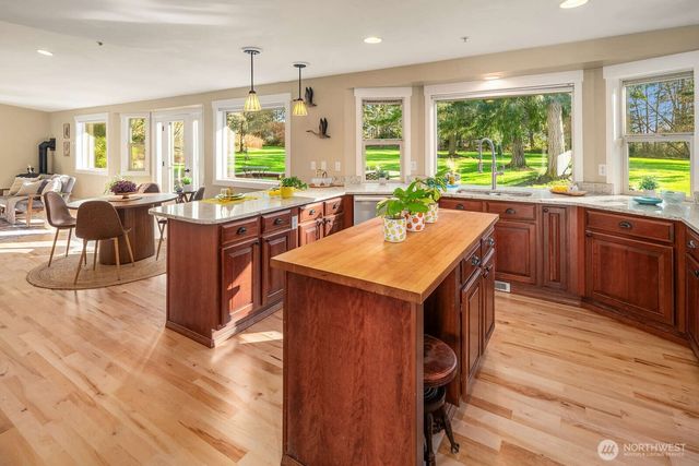 10519 SW 188th Street, Vashon, WA 98070