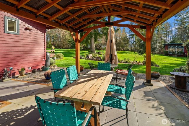 10519 SW 188th Street, Vashon, WA 98070