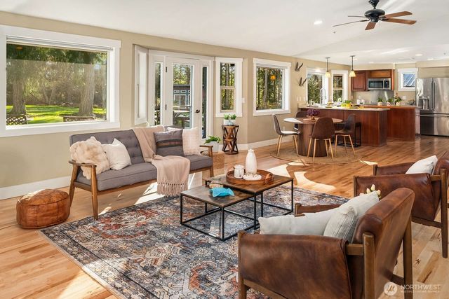 10519 SW 188th Street, Vashon, WA 98070