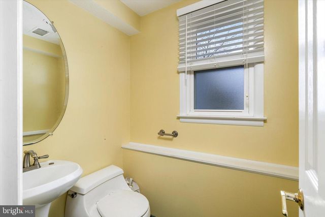 403 LAKESIDE BLVD, Hamilton, NJ 08610