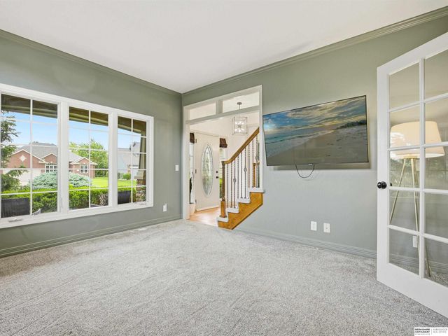 16505 Bauman Circle, Omaha, NE 68116