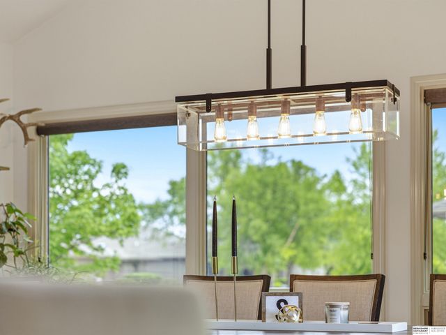 16505 Bauman Circle, Omaha, NE 68116