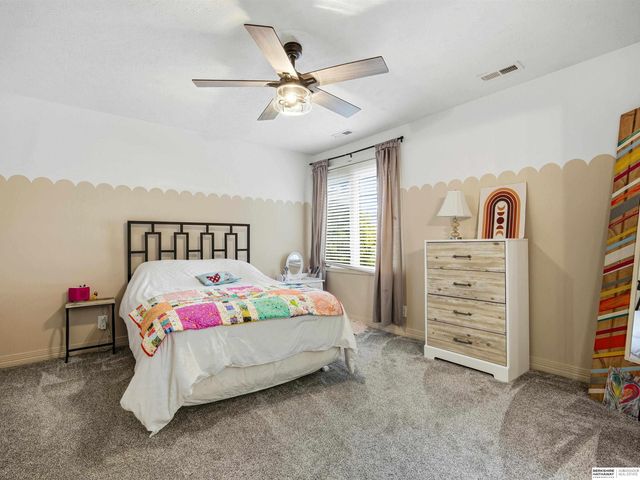 16505 Bauman Circle, Omaha, NE 68116