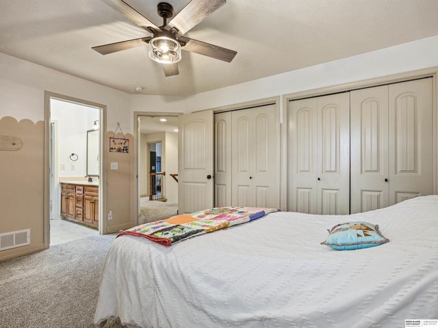 16505 Bauman Circle, Omaha, NE 68116