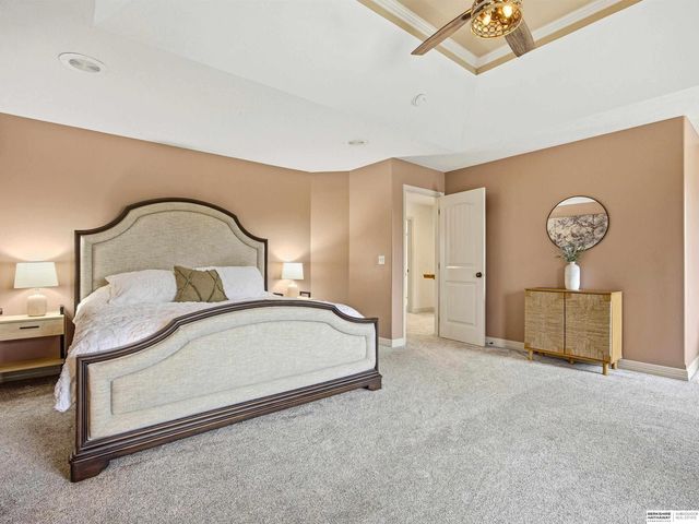 16505 Bauman Circle, Omaha, NE 68116