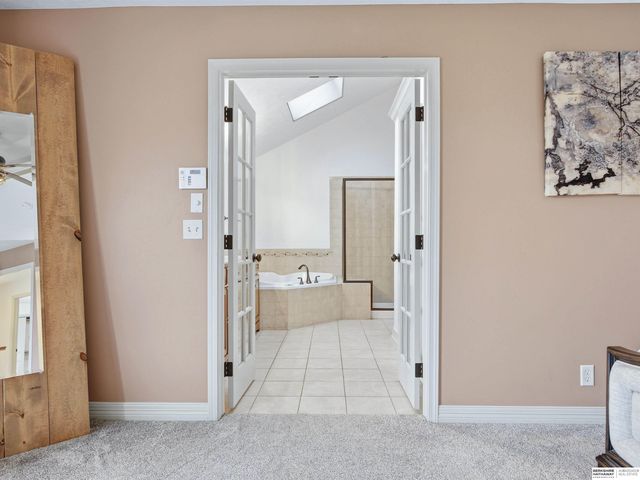 16505 Bauman Circle, Omaha, NE 68116
