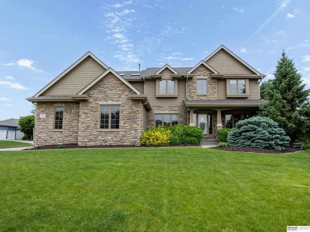 16505 Bauman Circle, Omaha, NE 68116