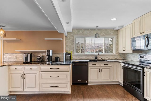 425 COUNTRY CLUB RD, Camp Hill, PA 17011