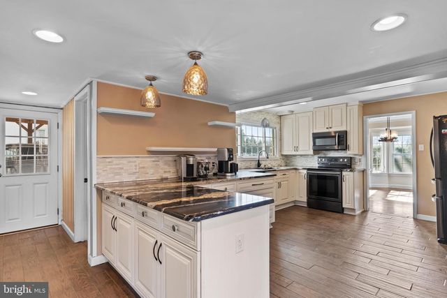 425 COUNTRY CLUB RD, Camp Hill, PA 17011