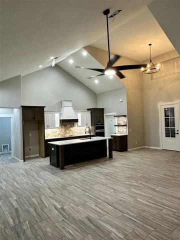 6465 BAY SHORE DRIVE, St Cloud, FL 34771