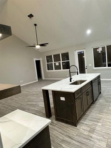 6465 BAY SHORE DRIVE, St Cloud, FL 34771