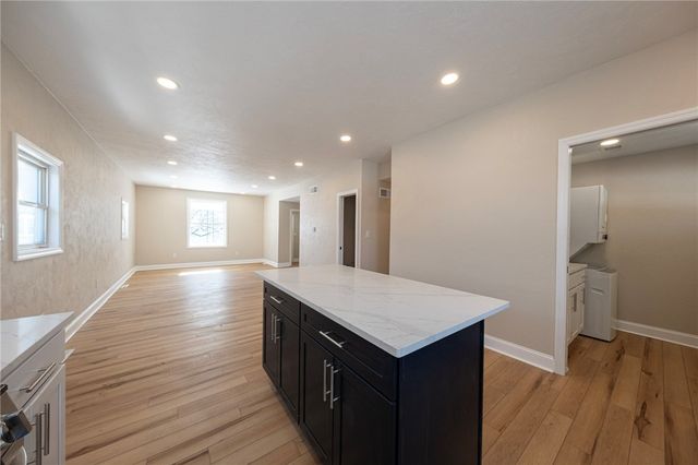 330 Spruce St, Latrobe, PA 15650