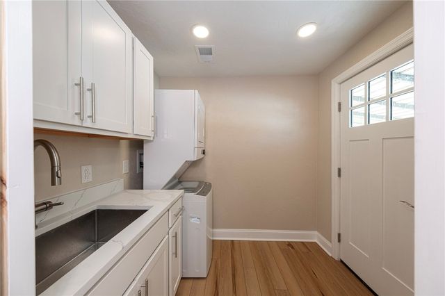 330 Spruce St, Latrobe, PA 15650