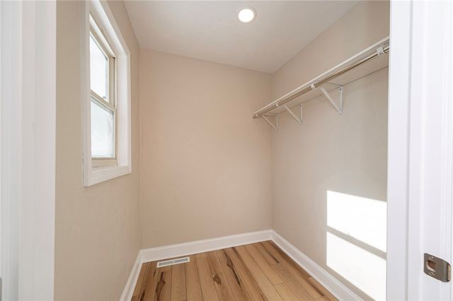 330 Spruce St, Latrobe, PA 15650