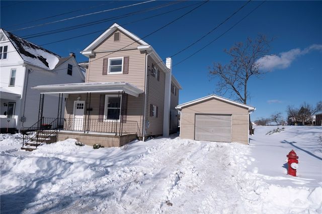 330 Spruce St, Latrobe, PA 15650