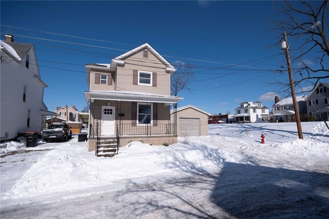 330 Spruce St, Latrobe, PA 15650