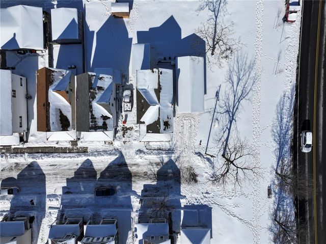 330 Spruce St, Latrobe, PA 15650