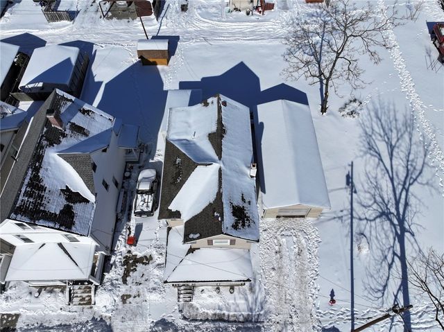 330 Spruce St, Latrobe, PA 15650