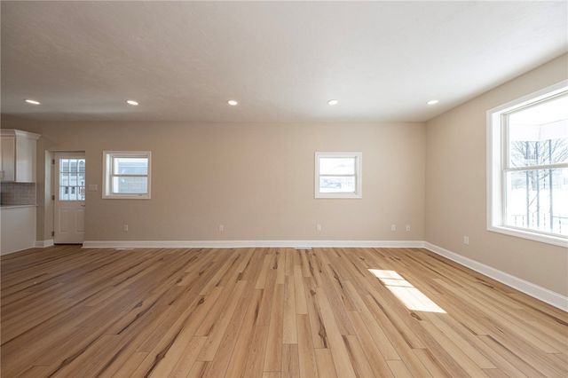 330 Spruce St, Latrobe, PA 15650