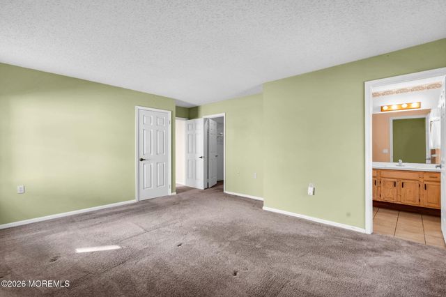 146 Pine Oak Boulevard, Barnegat, NJ 08005