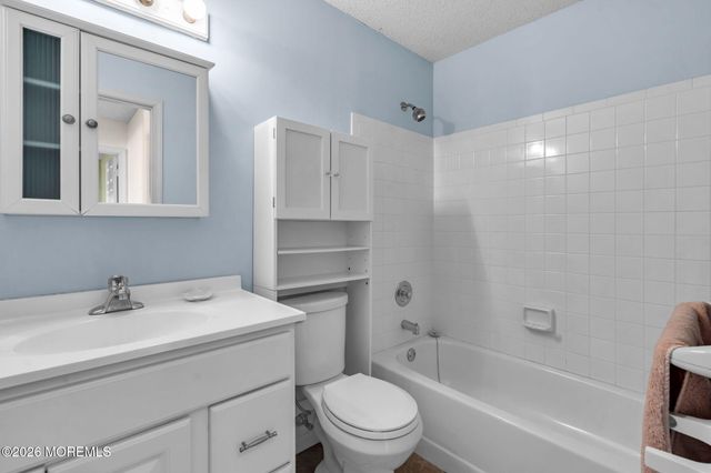 146 Pine Oak Boulevard, Barnegat, NJ 08005