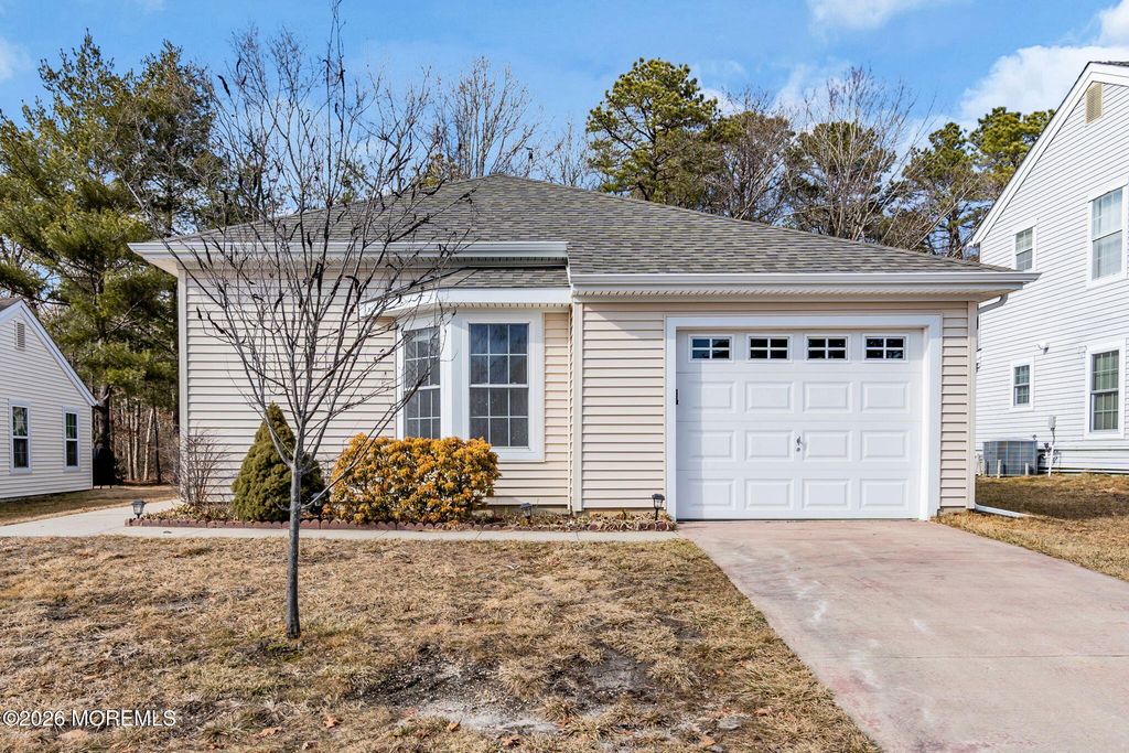 146 Pine Oak Boulevard, Barnegat, NJ 08005
