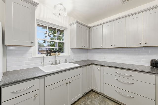 222 Hwy 27, Comfort, TX 78013