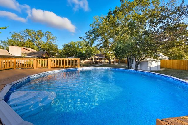 222 Hwy 27, Comfort, TX 78013