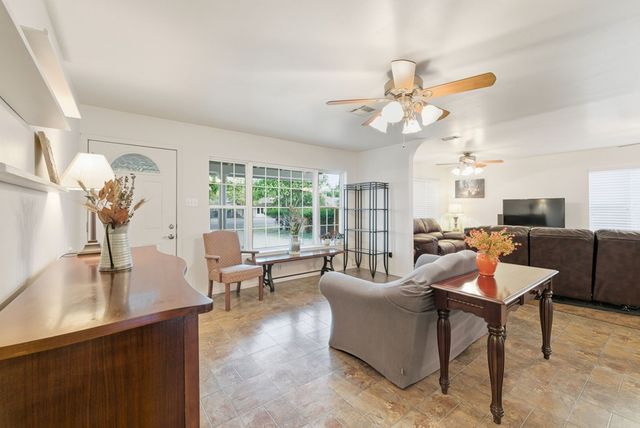 222 Hwy 27, Comfort, TX 78013