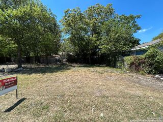 517 general mcmullen, San Antonio, TX 78237