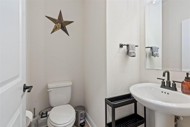 156 Janelle LN, Liberty Hill, TX 78642