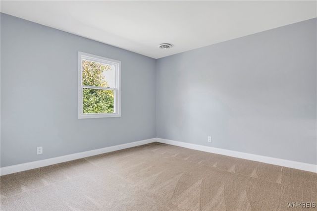 28 Campus Drive West, Amherst, NY 14226