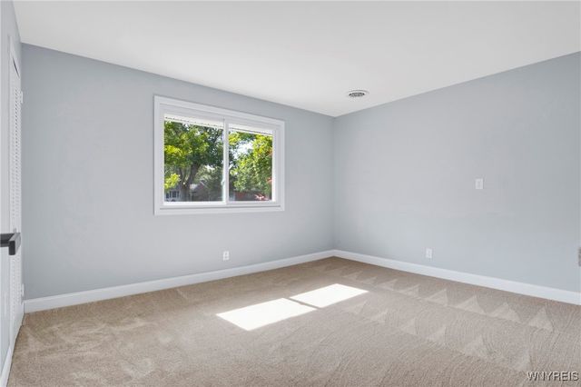 28 Campus Drive West, Amherst, NY 14226