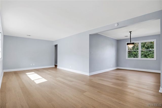 28 Campus Drive West, Amherst, NY 14226